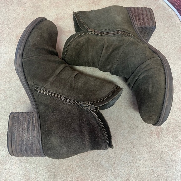 Miz Mooz Suede Grover Ruched Scrunchy Forest Green Side Zip Ankle Bootie - Picture 8 of 14